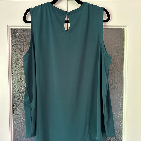 Green Sleeveless Top - Mixed Media - Picture 4 of 5